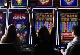 Live Dealer Casino 689 slots